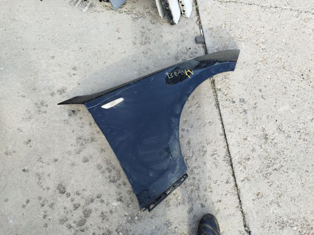 bontott BMW 1 Jobb első Sárvédő