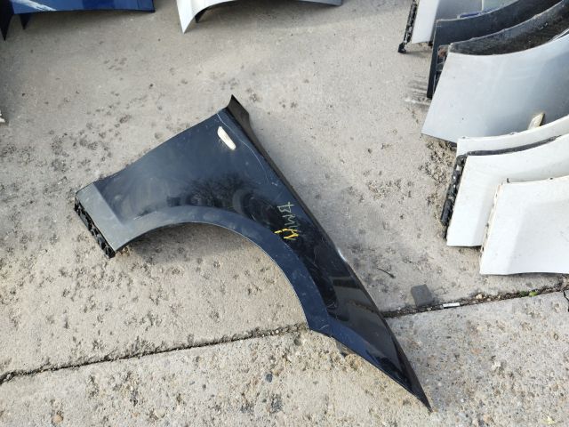 bontott BMW 1 Jobb első Sárvédő