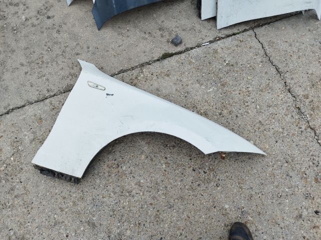 bontott BMW 1 Jobb első Sárvédő