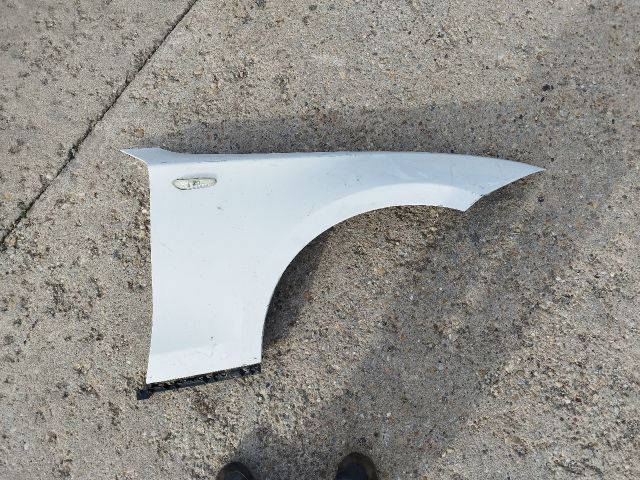 bontott BMW 1 Jobb első Sárvédő