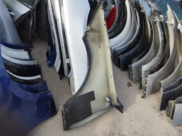 bontott BMW 1 Jobb első Sárvédő