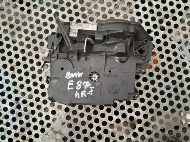 bontott BMW 1 Jobb első Zsanér