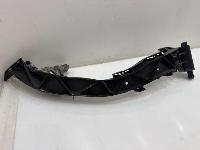 bontott BMW 1 Jobb Fényszóró Tartó