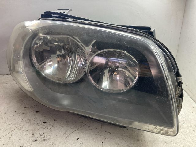 bontott BMW 1 Jobb Fényszóró