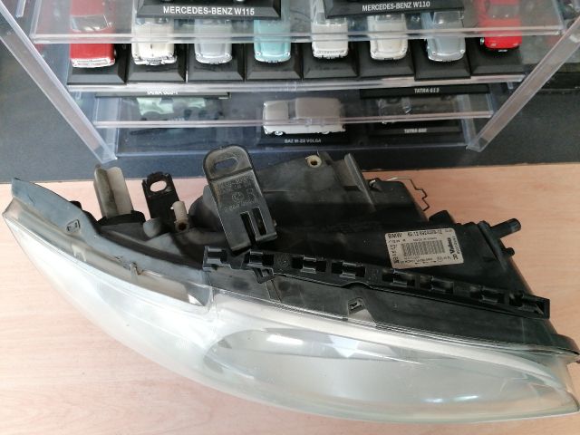 bontott BMW 1 Jobb Fényszóró