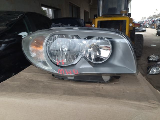 bontott BMW 1 Jobb Fényszóró