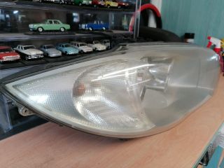 bontott BMW 1 Jobb Fényszóró