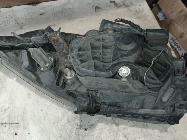 bontott BMW 1 Jobb Fényszóró