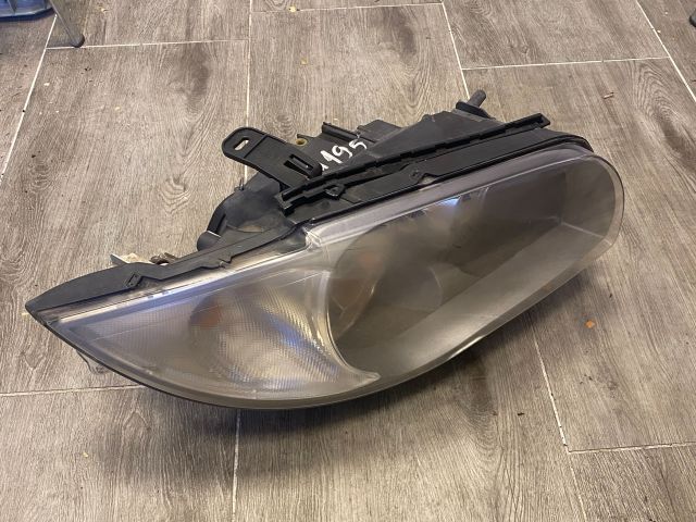 bontott BMW 1 Jobb Fényszóró