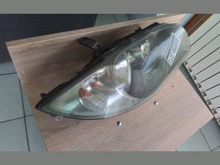 bontott BMW 1 Jobb Fényszóró