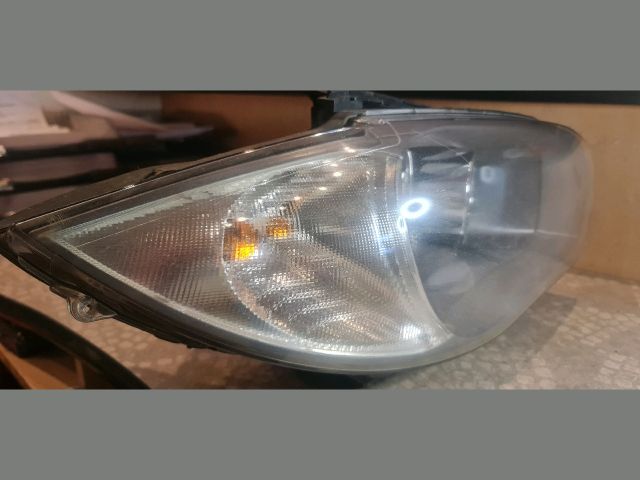 bontott BMW 1 Jobb Fényszóró