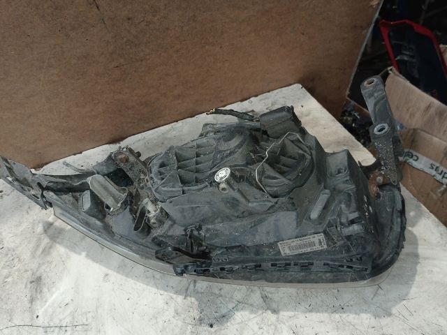 bontott BMW 1 Jobb Fényszóró