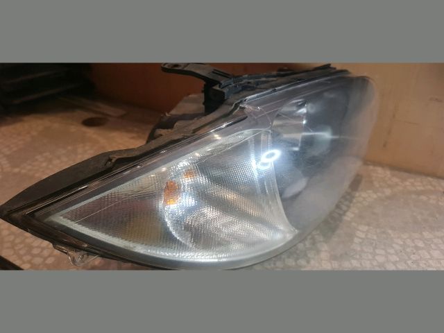 bontott BMW 1 Jobb Fényszóró