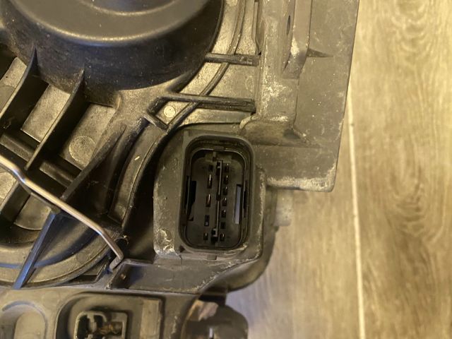 bontott BMW 1 Jobb Fényszóró