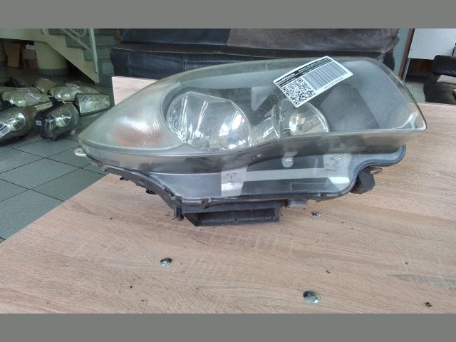 bontott BMW 1 Jobb Fényszóró