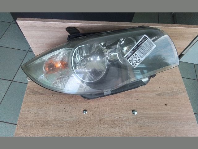 bontott BMW 1 Jobb Fényszóró