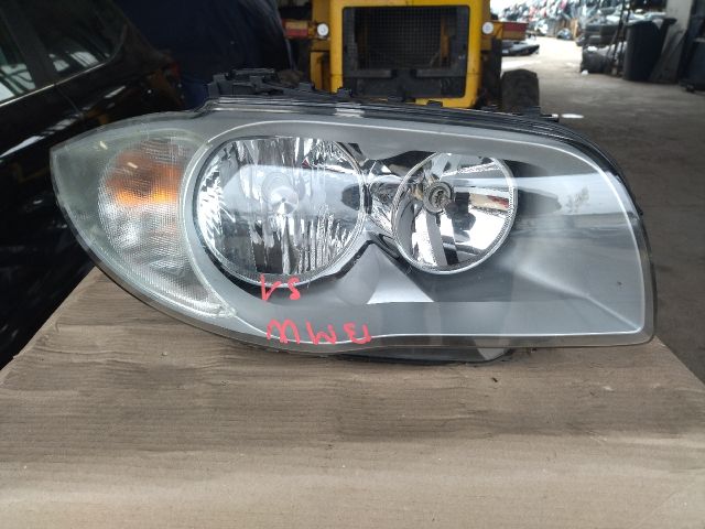 bontott BMW 1 Jobb Fényszóró