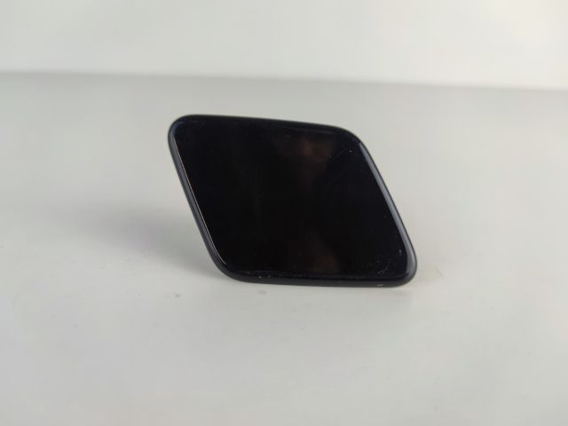 bontott BMW 1 Jobb Fényszórómosó Fedél