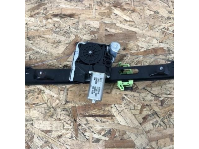 bontott BMW 1 Jobb hátsó Ablakemelő Motor