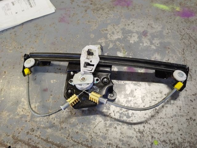 bontott BMW 1 Jobb hátsó Ablakemelő Szerkezet (Elektromos)