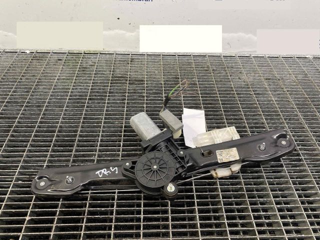 bontott BMW 1 Jobb hátsó Ablakemelő Szerkezet (Elektromos)