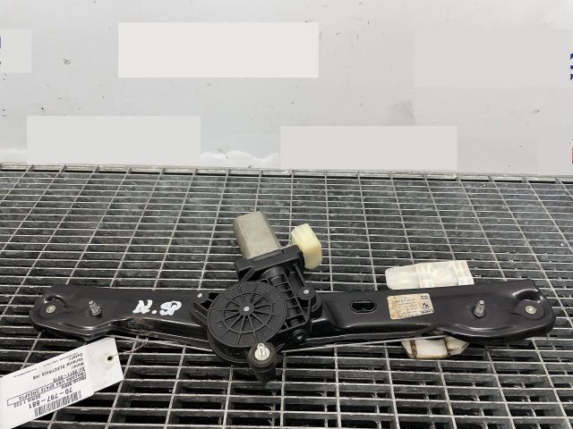 bontott BMW 1 Jobb hátsó Ablakemelő Szerkezet (Elektromos)