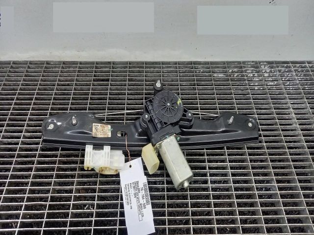 bontott BMW 1 Jobb hátsó Ablakemelő Szerkezet (Elektromos)