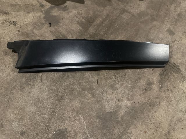 bontott BMW 1 Jobb hátsó Ajtó Díszléc