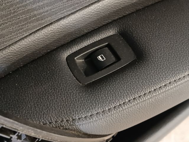 bontott BMW 1 Jobb hátsó Ajtó Kárpit