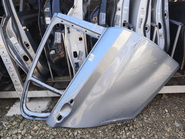 bontott BMW 1 Jobb hátsó Ajtó (Üres lemez)