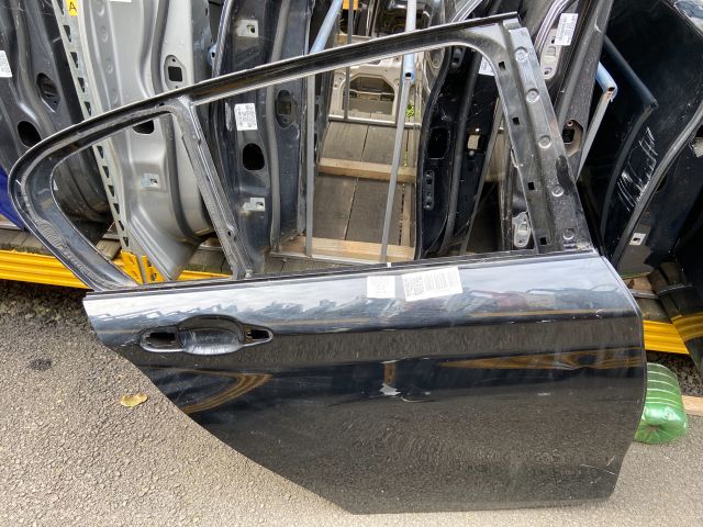 bontott BMW 1 Jobb hátsó Ajtó (Üres lemez)