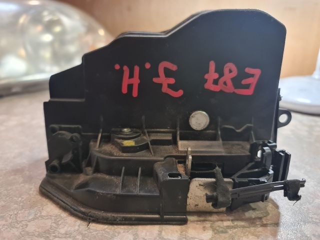 bontott BMW 1 Jobb hátsó Ajtózár