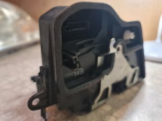 bontott BMW 1 Jobb hátsó Ajtózár