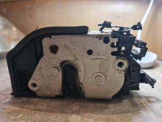 bontott BMW 1 Jobb hátsó Ajtózár