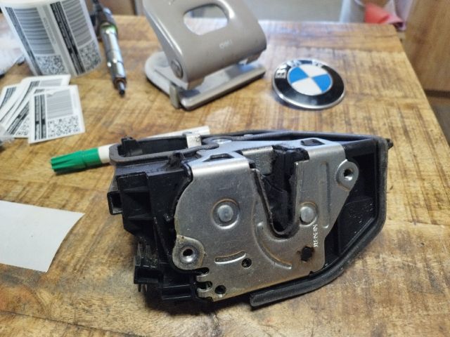 bontott BMW 1 Jobb hátsó Ajtózár