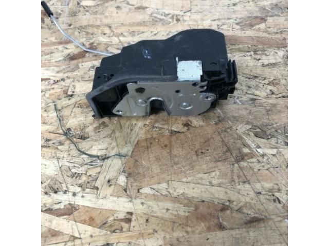 bontott BMW 1 Jobb hátsó Ajtózár