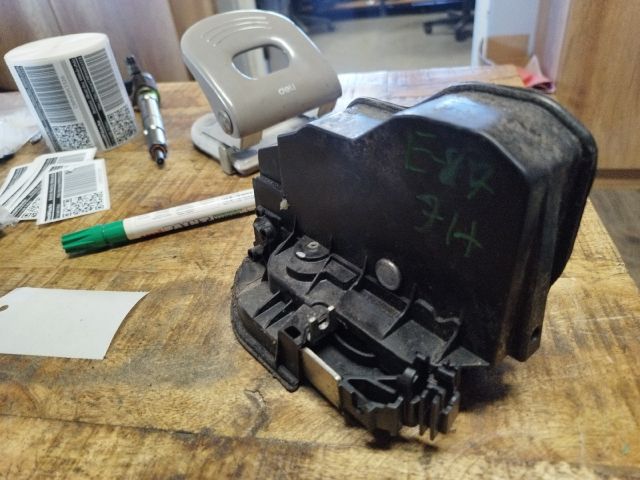 bontott BMW 1 Jobb hátsó Ajtózár