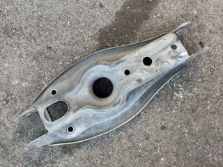 bontott BMW 1 Jobb hátsó Alsó Hátsó Lengőkar