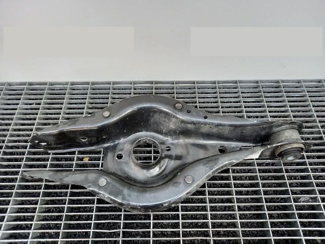 bontott BMW 1 Jobb hátsó Alsó Lengőkar