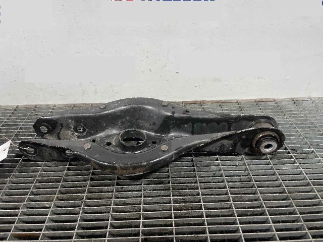 bontott BMW 1 Jobb hátsó Alsó Lengőkar