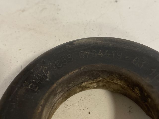 bontott BMW 1 Jobb hátsó Alsó Rugótányér