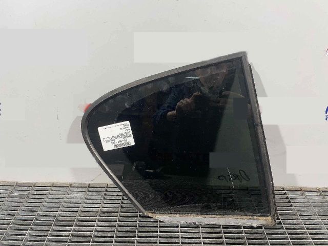 bontott BMW 1 Jobb hátsó Fixüveg (Ajtóban)