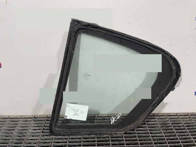 bontott BMW 1 Jobb hátsó Fixüveg (Ajtóban)