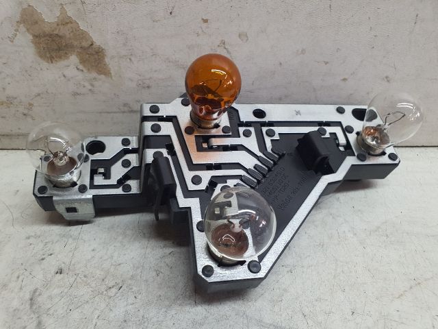 bontott BMW 1 Jobb Hátsó Lámpa Foglalat