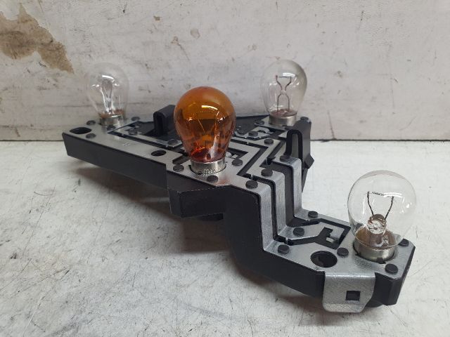 bontott BMW 1 Jobb Hátsó Lámpa Foglalat