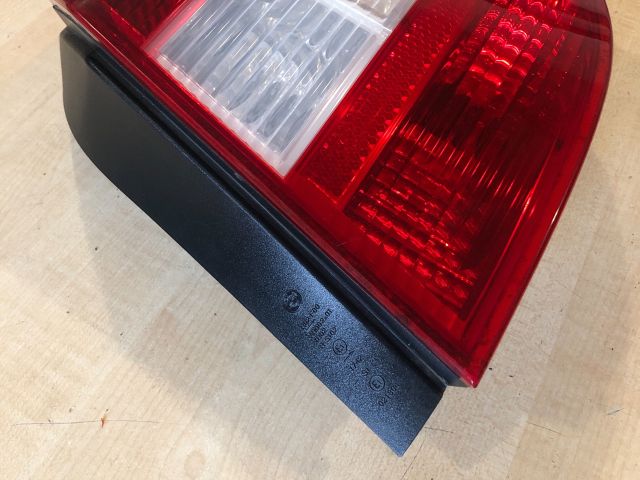 bontott BMW 1 Jobb Hátsó Lámpa