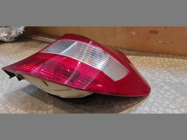 bontott BMW 1 Jobb Hátsó Lámpa