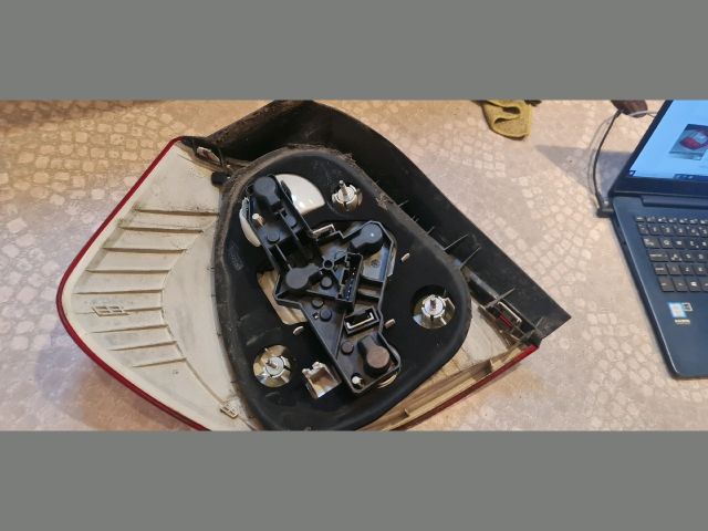 bontott BMW 1 Jobb Hátsó Lámpa