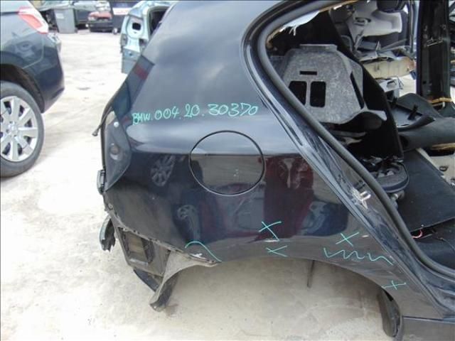 bontott BMW 1 Jobb hátsó Sárvédő