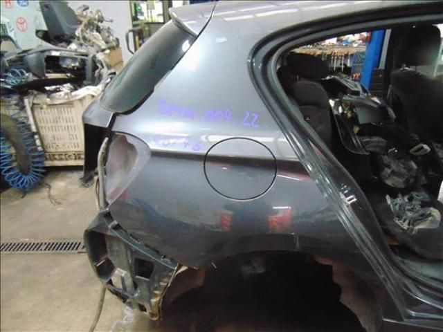 bontott BMW 1 Jobb hátsó Sárvédő